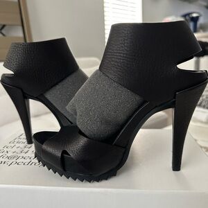 🎉Pedro Garcia “Penny”. NEW, Size 37 or 7. Great price. Original. Leather